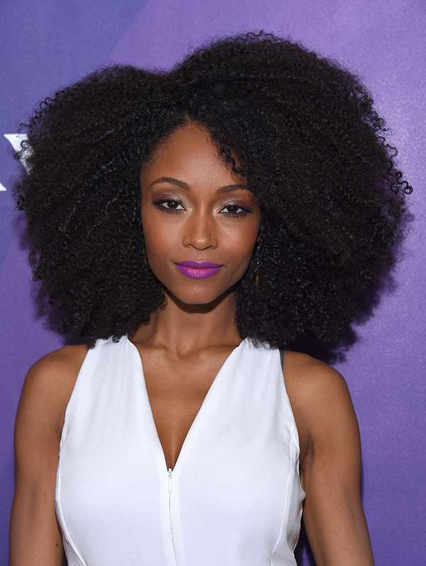 Rambut keriting Yaya Dacosta