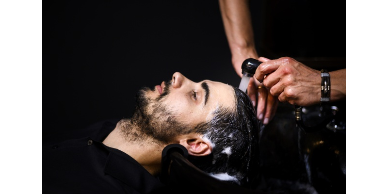 Rutin creambath akan membuat rambut gondrong keritingmu sehat